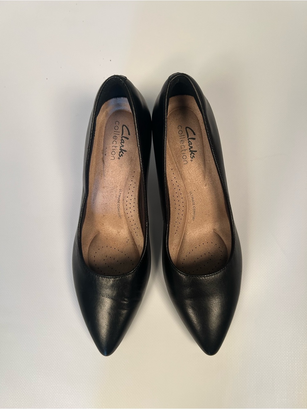 Clarks Black Leather Pointed Toe Pumps